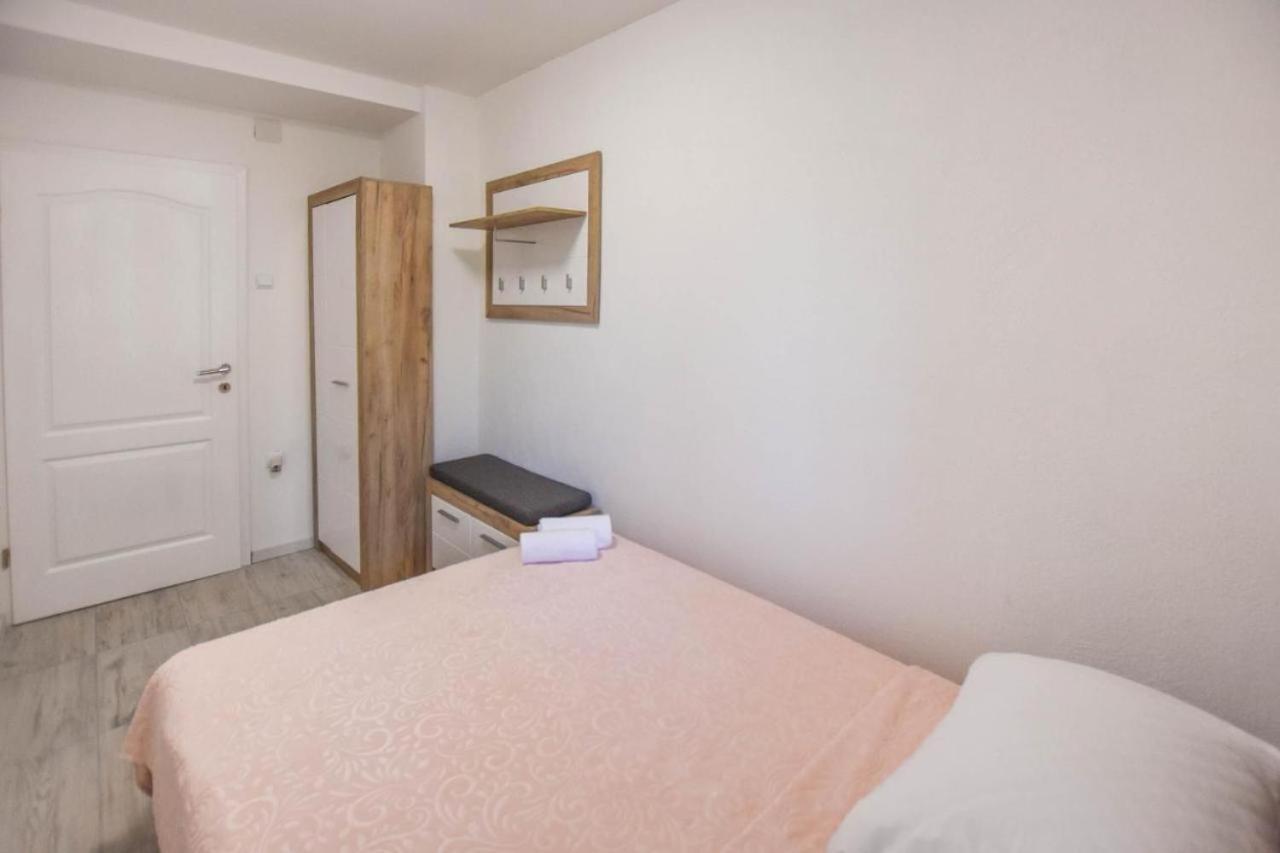 Suite Apartment Toni Poljana  Ngoại thất bức ảnh