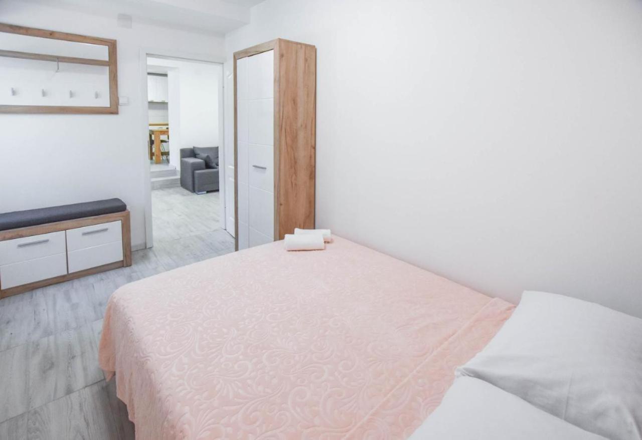 Suite Apartment Toni Poljana  Ngoại thất bức ảnh